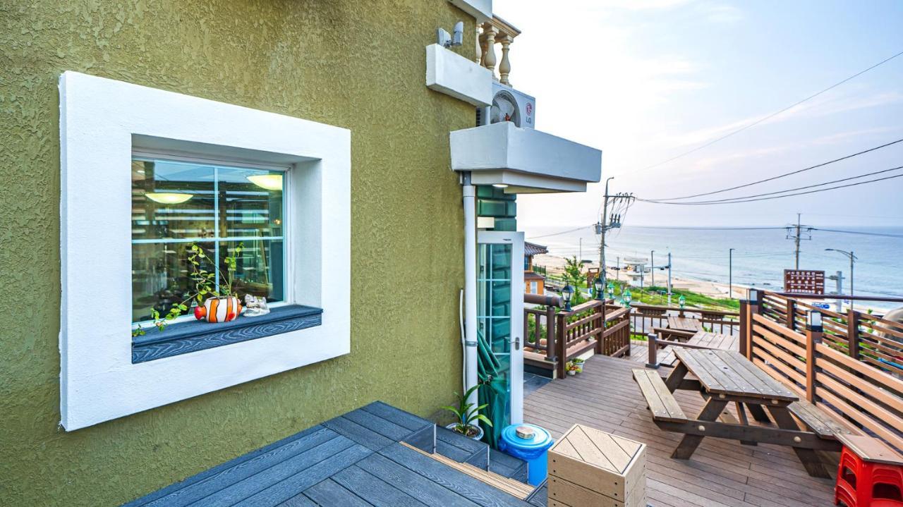 Pension Badawa Gangneung Exterior photo