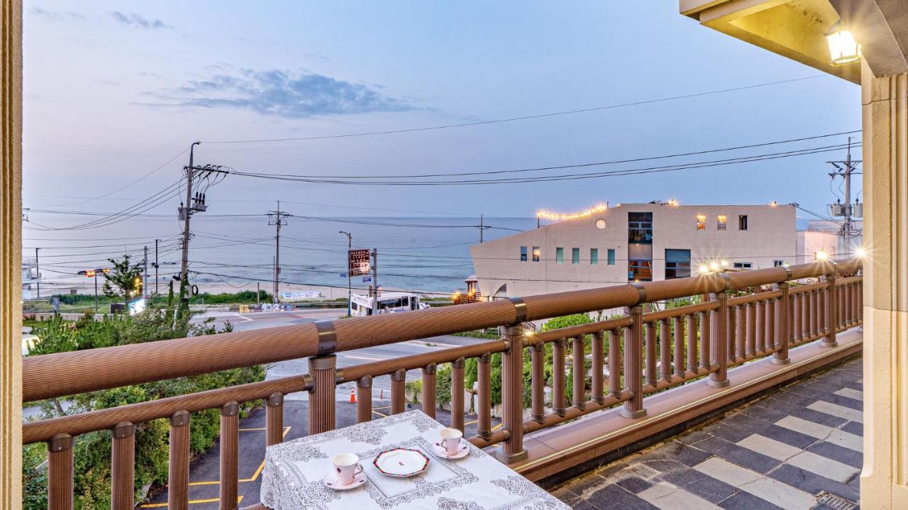 Pension Badawa Gangneung Exterior photo