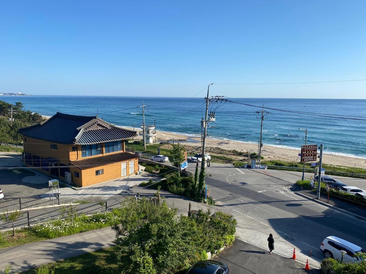 Pension Badawa Gangneung Exterior photo
